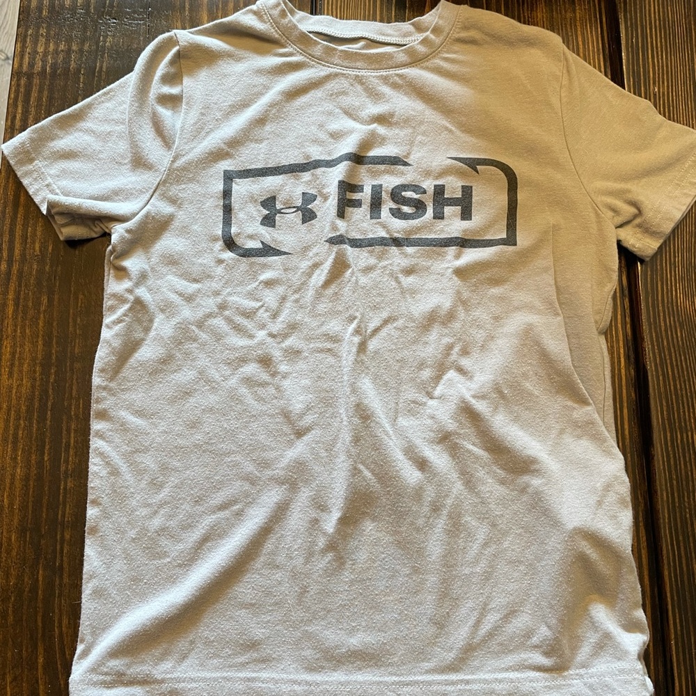 Boys’ Under Armour FISH shirt